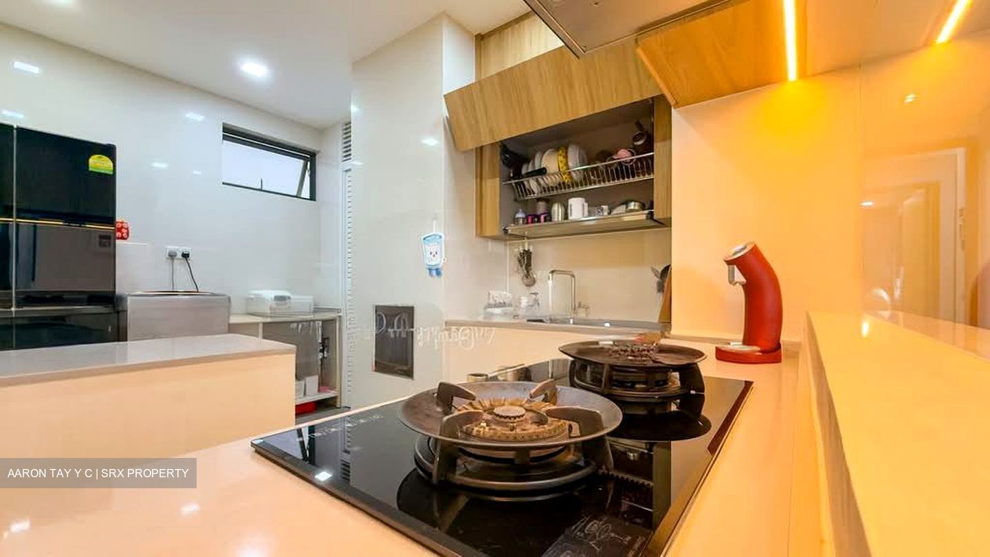 The Skywoods (D23), Condominium #559830911